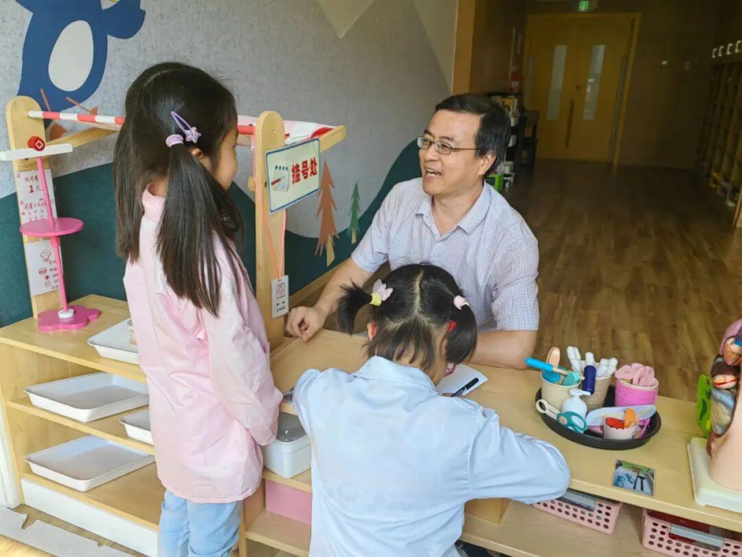 家校社协同，让幼儿园里的“娃娃家世界”更有“角色味儿”-黑板洞察