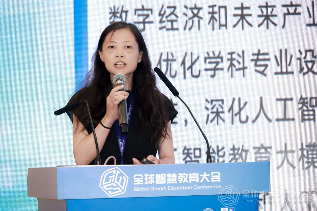 技术有光,育人向暖:嘉兴南湖区“四个一”推进学前教育数字化的区域答卷-黑板洞察